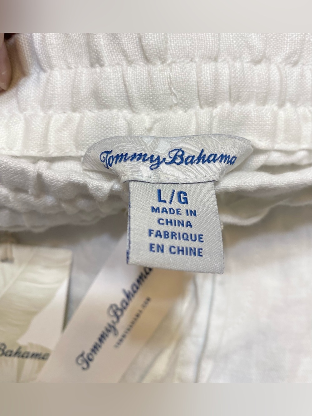 Tommy Bahama White Linen Drawstring Shorts. NWT. Size L. Loose Fit, 2 Pockets. - Picture 6 of 13